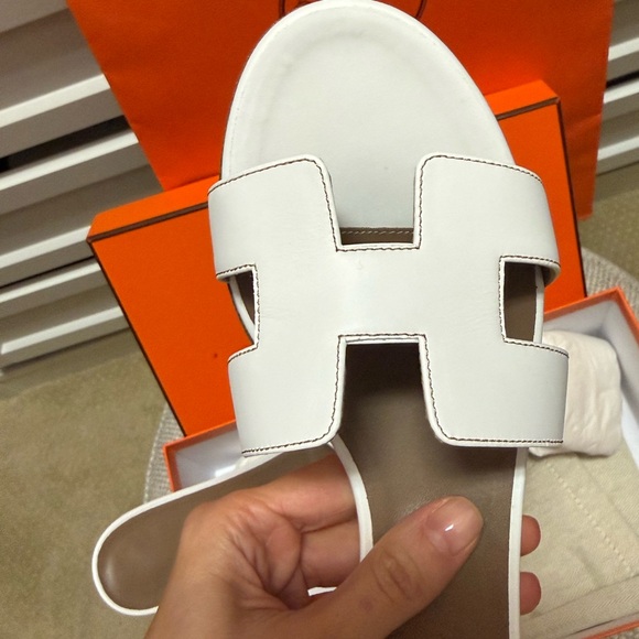 Hermes White Women's Sandals - Picture 4 of 6